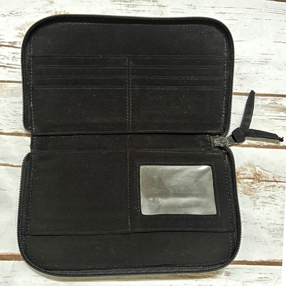 Vera Bradley Wallet Black Quilted Cotton Zip Around ID Window 8x4.5in - Picture 2 of 6